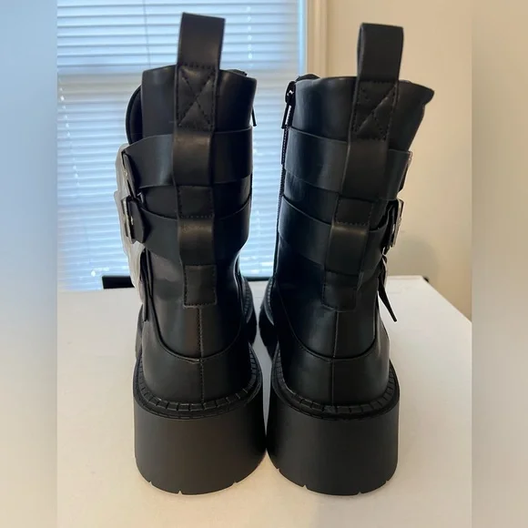 Topshop Black Moto Boots with Buckles - Picture 5 of 6